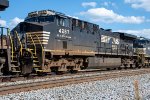 NS 4287 trails on a northbound intermodal  